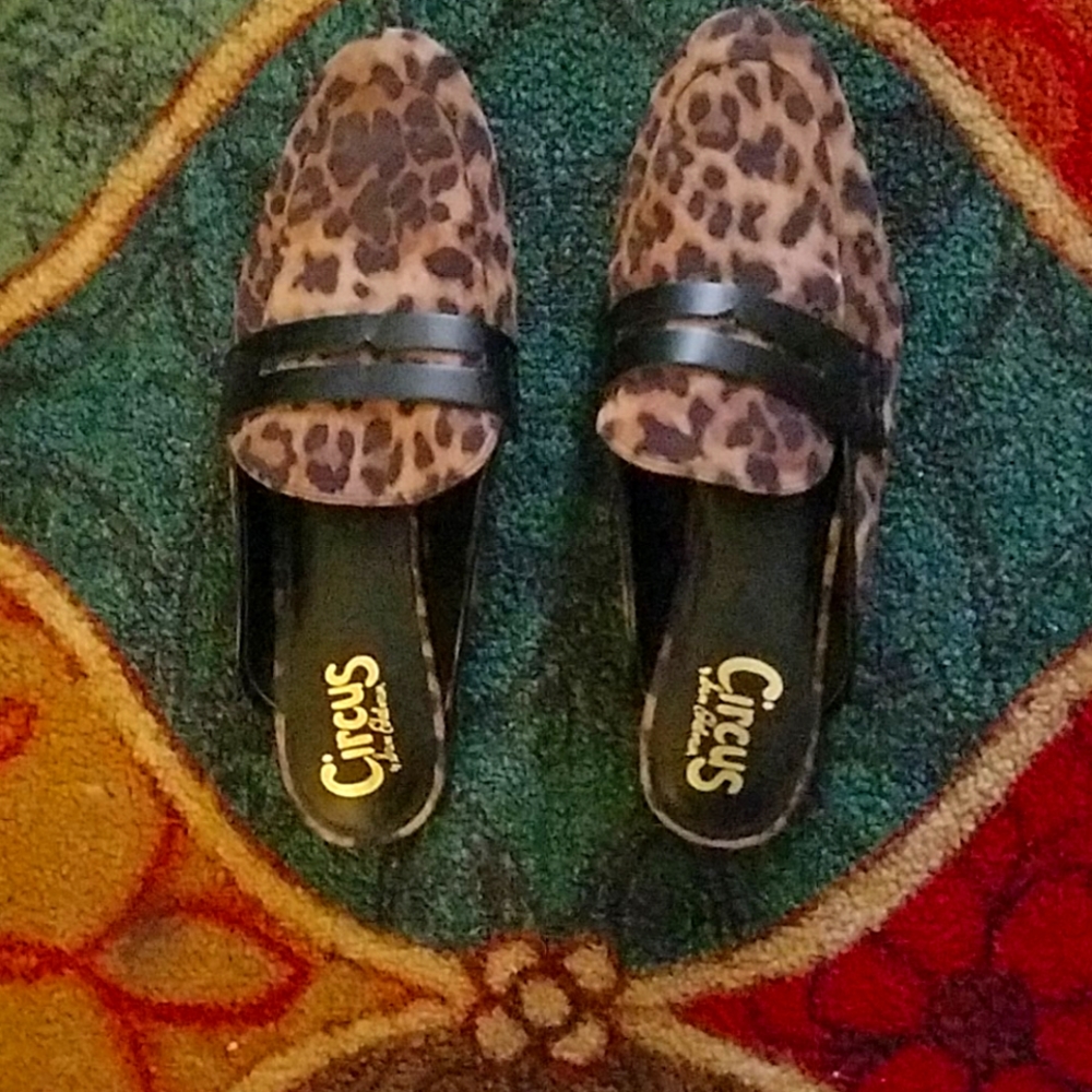 Circus by Sam Edelman animal print loafer mule 9.5